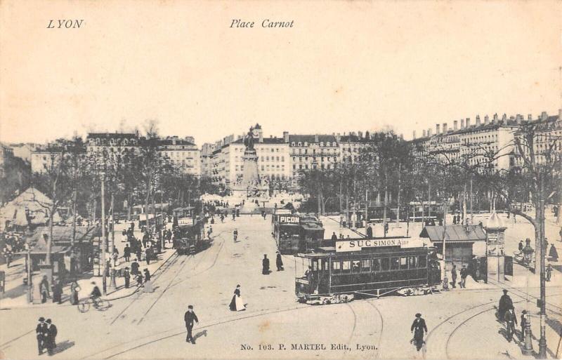 Carte postale ancienne Lyon - Place Carnot à Lyon