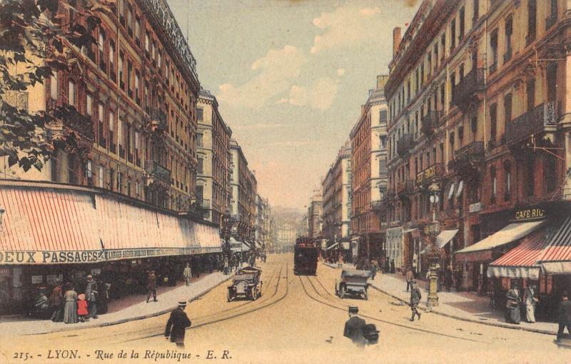 Carte postale ancienne Lyon - Rue De La Republique à Lyon