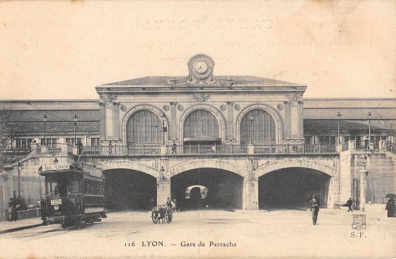 Carte postale ancienne Lyon - Gare De Perrache à Lyon