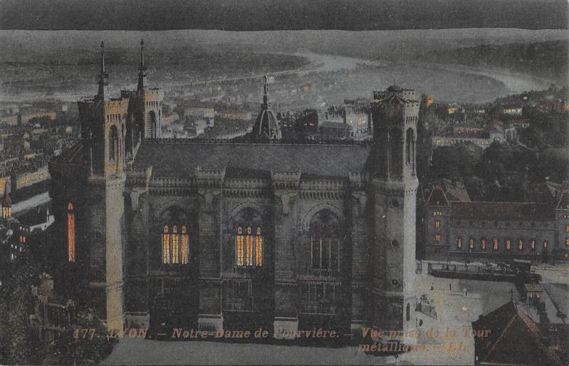Carte postale ancienne Lyon - Nocturne - Notre Dame De Forvieres à Lyon