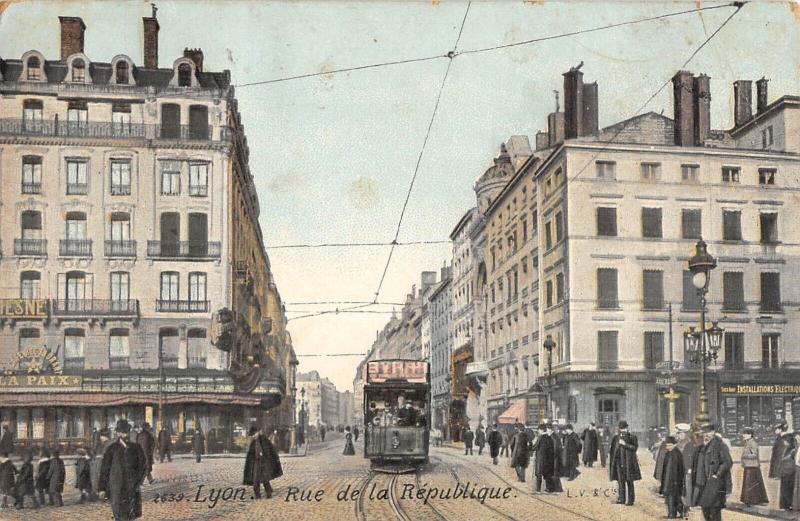 Carte postale ancienne Lyon - Rue De La Republique à Lyon