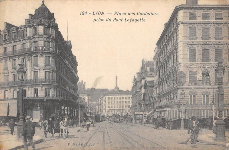 Carte postale ancienne Lyon - Place Des Cordeliers Prise Du Pont Lafayette à Lyon