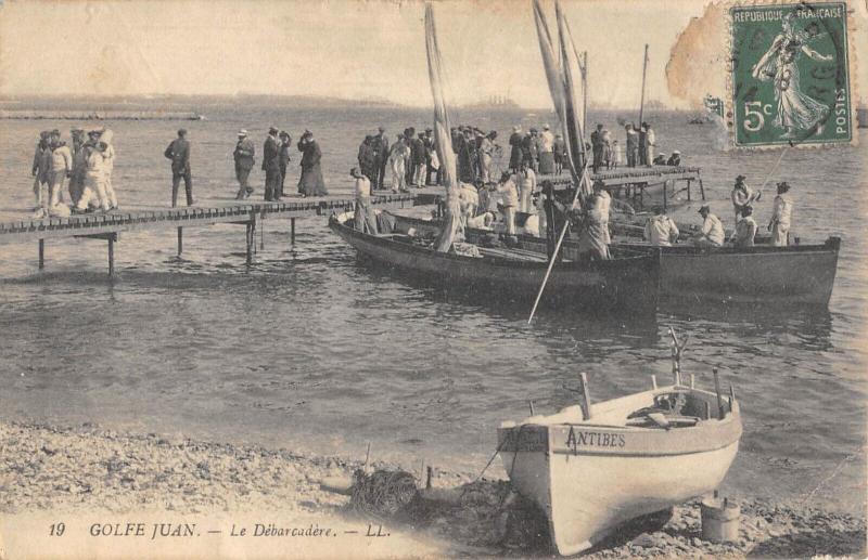 Carte postale ancienne Golfe Juan - Le Debarcadere