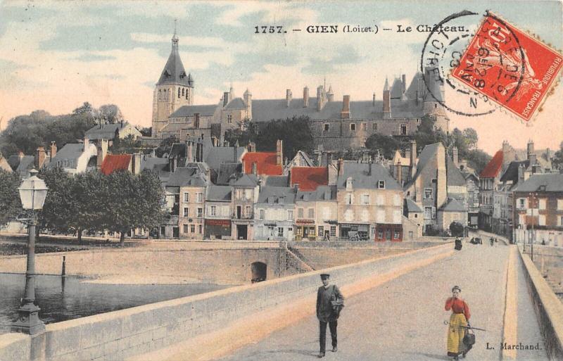 Carte postale ancienne Gien - Le Chateau à Gien