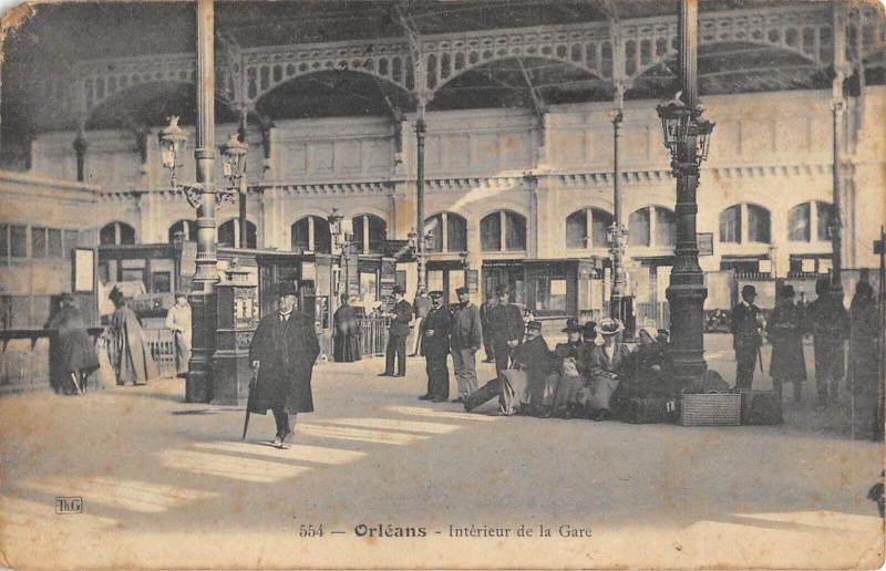 Carte postale ancienne Orleans - Interieur De La Gare à Orléans