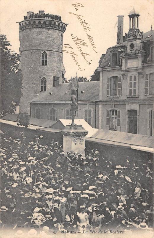 Carte postale ancienne Mehun - La Fete De La Rosiere