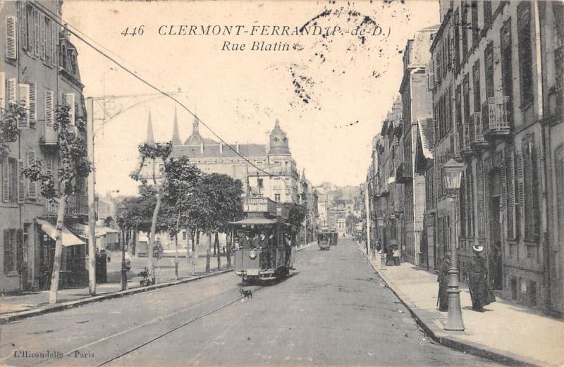 Carte postale ancienne Clermont Ferrand - Rue Blatin - Tramway à Clermont-Ferrand
