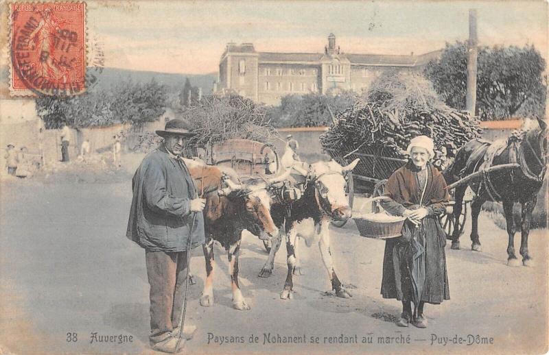 Carte postale ancienne Auvergne - Paysans De Nohanent Se Rendant Au Marche - Puy De Dome à Nohanent