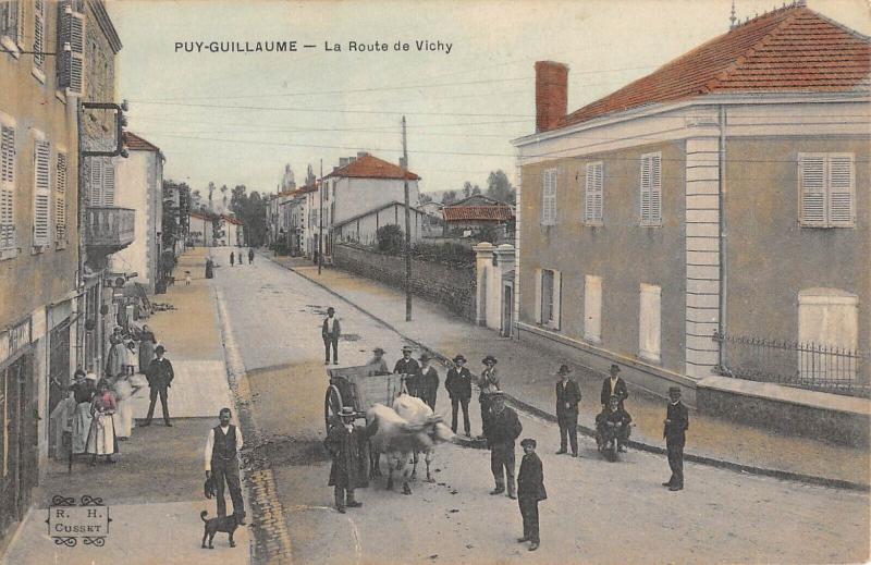 Carte postale ancienne Puy Guillaume - La Route De Vichy à Puy-Guillaume