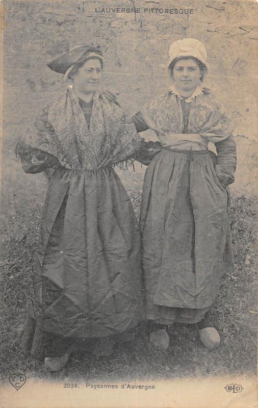 Carte postale ancienne Paysannes D'Auvergne