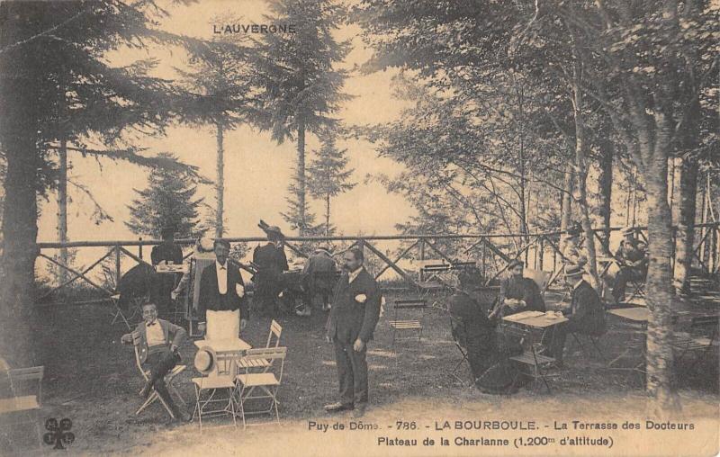 Carte postale ancienne La Bourboule - La Terrasse Des Docteurs - Plateau De La Charlanne à La Bourboule