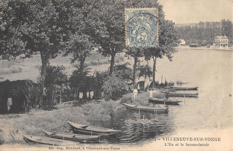 Carte postale ancienne Villeneuve Sur Yonne - L'Ile Et Le Bateau Lavoir à Villeneuve-sur-Yonne