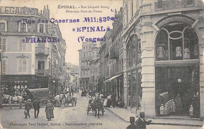 Carte postale ancienne Epinal - Rue Leopold Bourg - Direction Pont De Pierre à Épinal