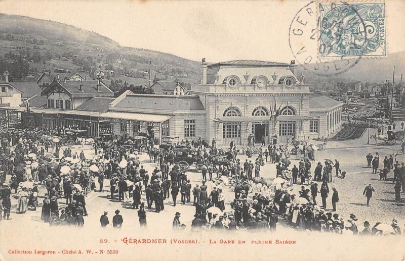 Carte postale ancienne Gerardmer - La Gare En Pleine Saison à Gérardmer
