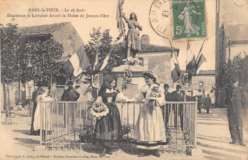 Carte postale ancienne Mars La Tour Le 16 Aout - Alsacienne Et Lorraine Devant Jeanne D'Arc à Mars-la-Tour