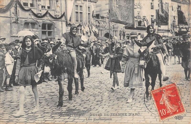Carte postale ancienne Compiegne - Fetes De Jeanne D'Arc - Les Escholiers à Compiègne