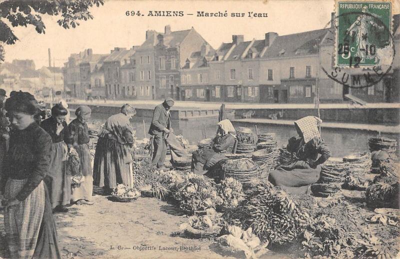Carte postale ancienne Amiens - Marche Sur L'Eau à Amiens