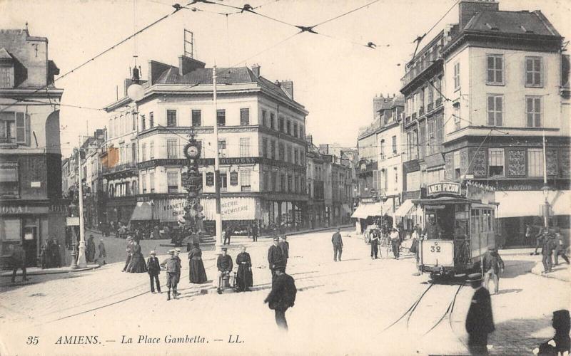 Carte postale ancienne Amiens - Place Gambetta à Amiens