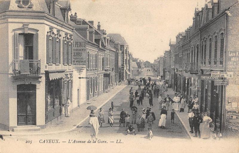 Carte postale ancienne Cayeux - L'Avenue De La Gare