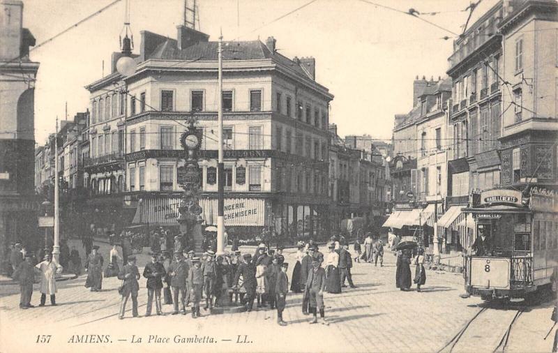 Carte postale ancienne Amiens - La Place Gambetta à Amiens