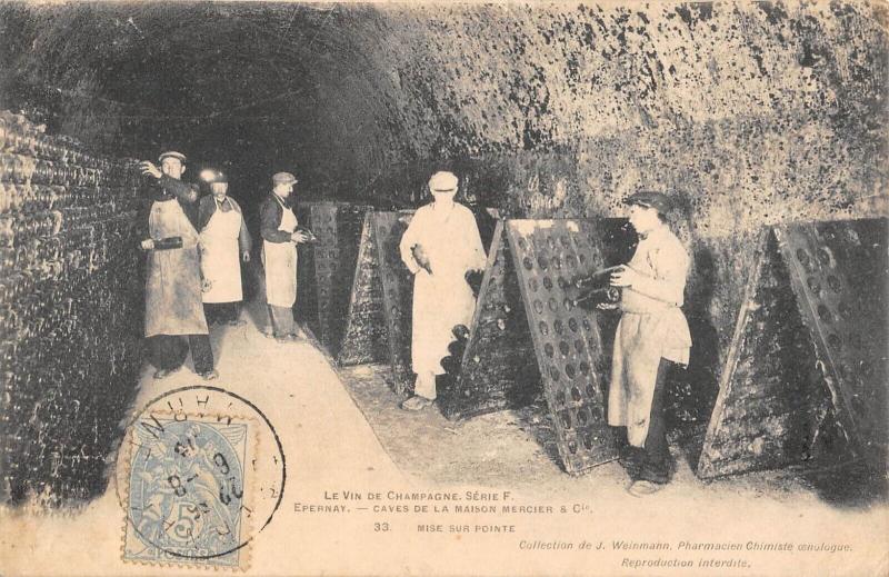 Carte postale ancienne Epernay - Le Vin De Champagne - Caves De La Maison Mercier à Épernay