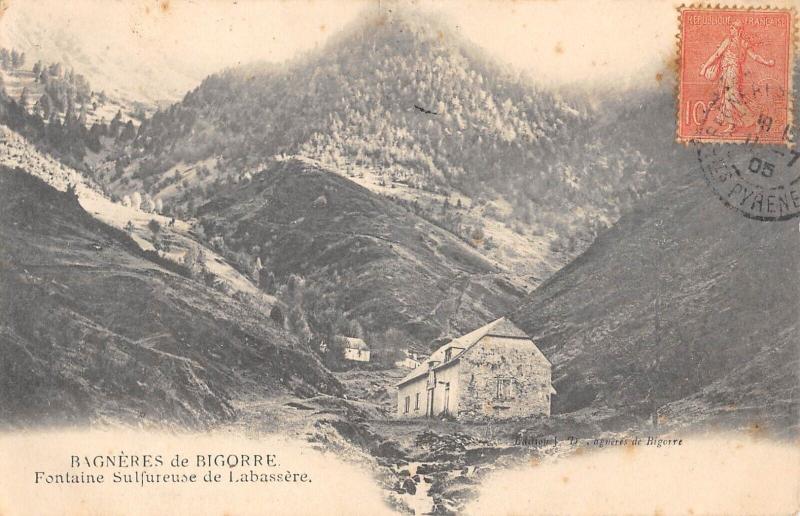 Carte postale ancienne Bagneres De Bigorre - Fontaine Sulfureuse De Labassere à Bagnères-de-Bigorre