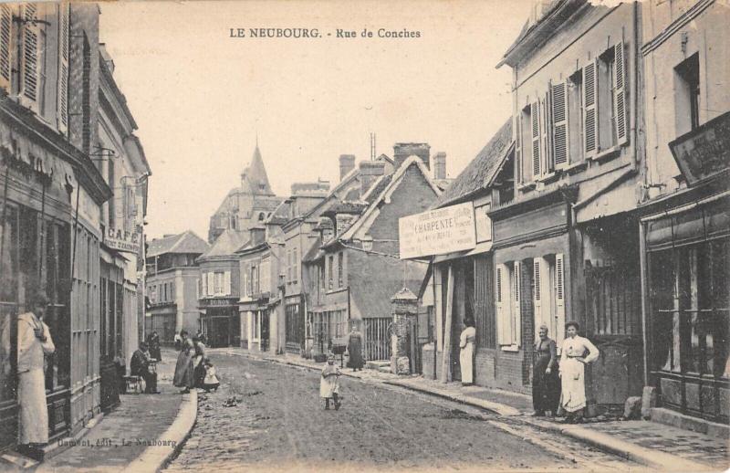 Carte postale ancienne Le Neubourg - Rue De Conches au Neubourg