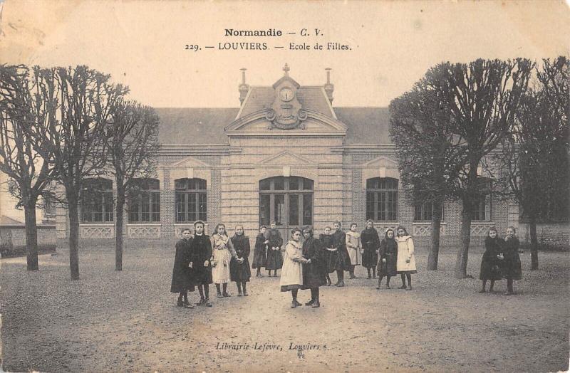 Carte postale ancienne Louviers - Ecole De Filles à Louviers
