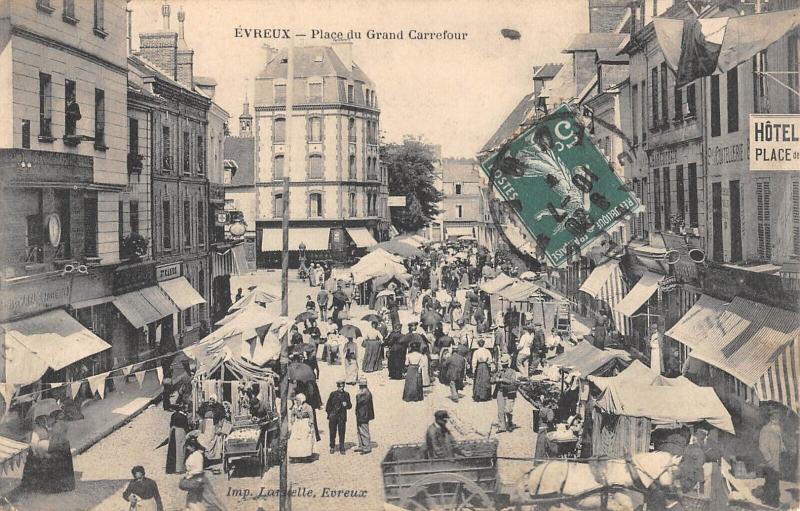 Carte postale ancienne Evreux - Place Du Grand Carrefour à Évreux