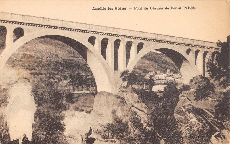Carte postale ancienne Amelie Les Bains - Pont Du Chemin De Fer Et Palalda