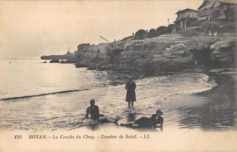 Carte postale ancienne Royan - La Conche Du Chay - Coucher De Soleil à Royan