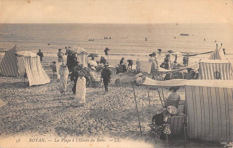 Carte postale ancienne Royan - La Plage A L'Heure Du Bain à Royan