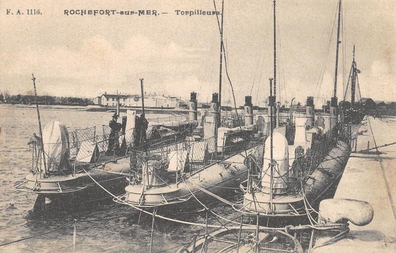 Carte postale ancienne Rochefort Sur Mer - Torpilleurs à Rochefort