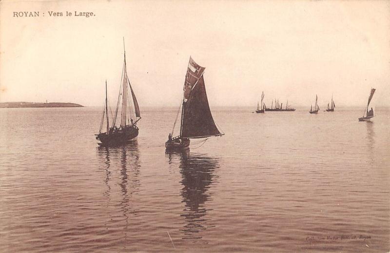 Carte postale ancienne Royan - Vers Le Large à Royan