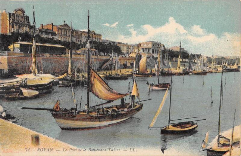 Carte postale ancienne Royan - Le Port Et Le Boulevard Thiers à Royan
