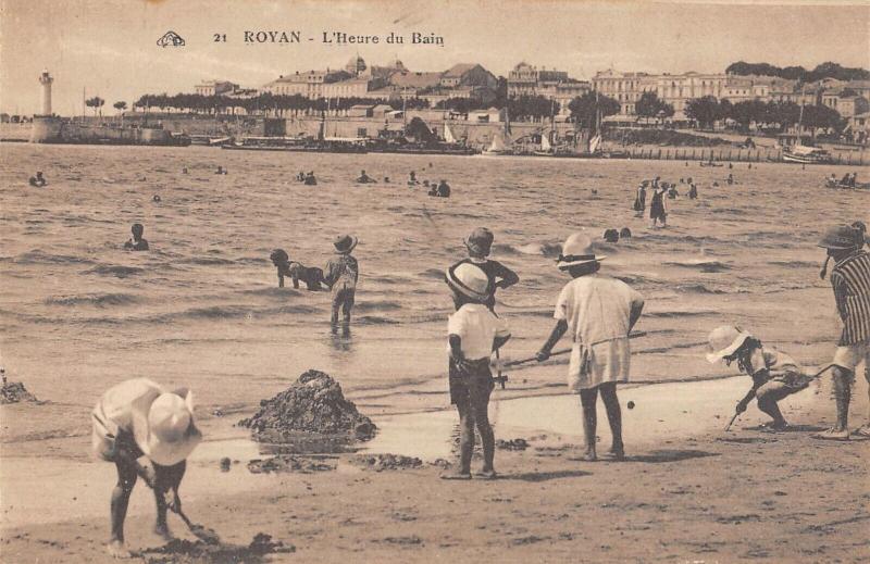 Carte postale ancienne Royan - L'Heure Du Bain à Royan
