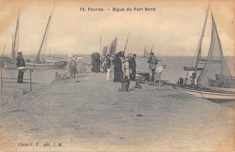 Carte postale ancienne Fouras - Digue Du Port Nord à Fouras