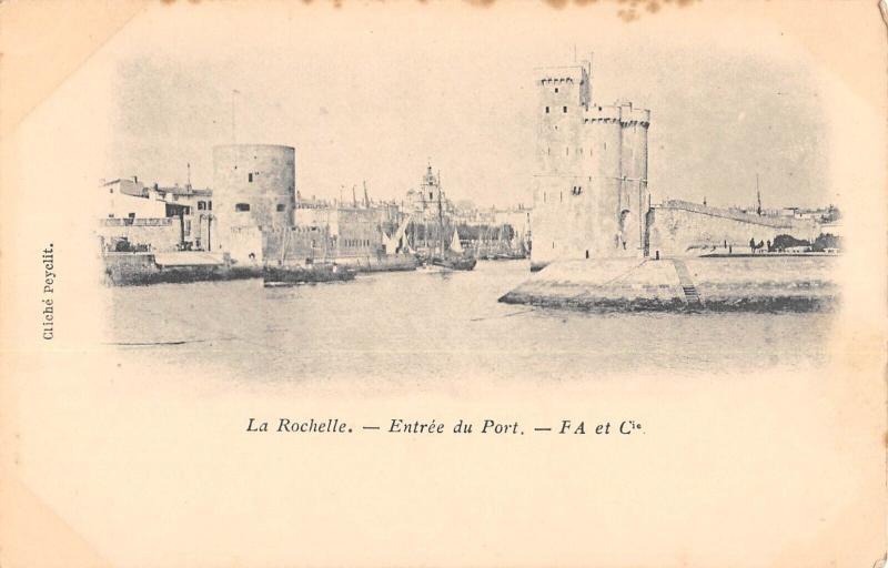 Carte postale ancienne La Rochelle - Entree Du Port à La Rochelle