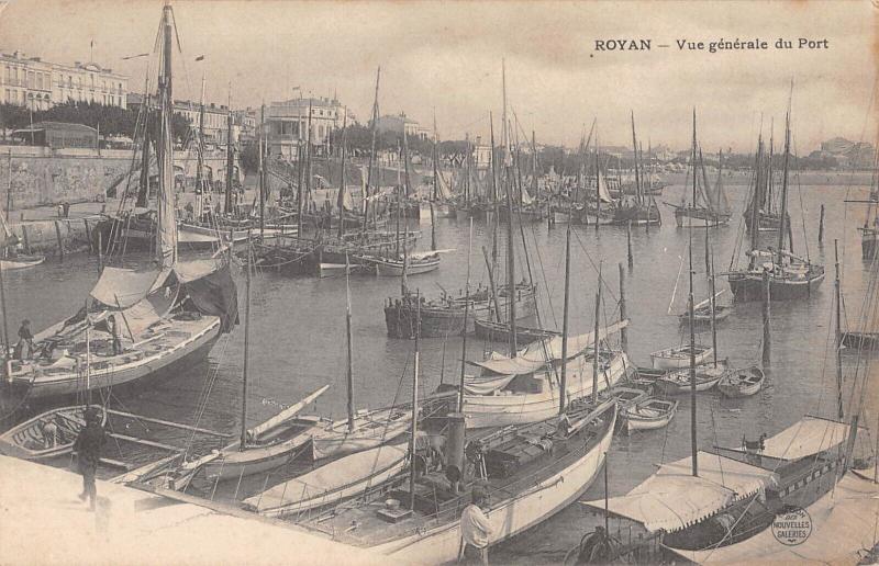 Carte postale ancienne Royan - Vue Generale Du Port à Royan