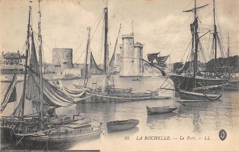 Carte postale ancienne La Rochelle -  Le Port à La Rochelle
