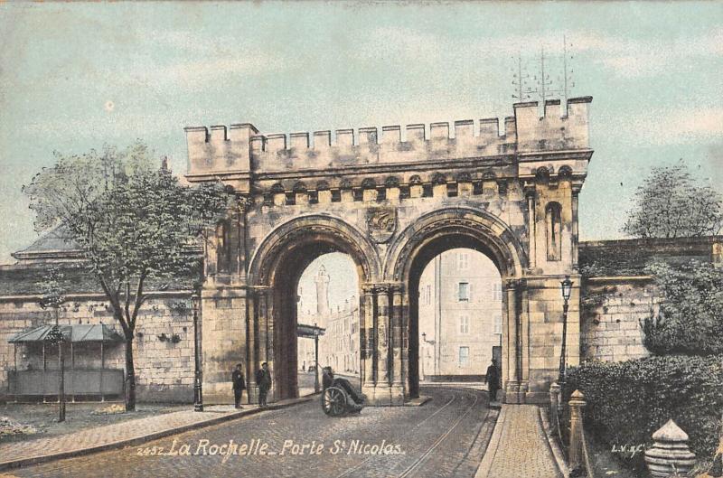 Carte postale ancienne La Rochelle - Porte Saint Nicolas à La Rochelle