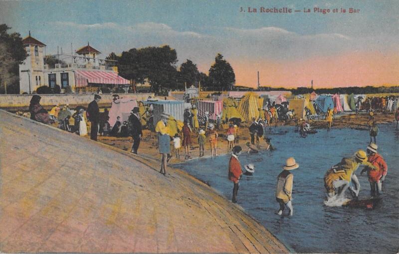 Carte postale ancienne La Rochelle - La Plage Et Le Bar à La Rochelle