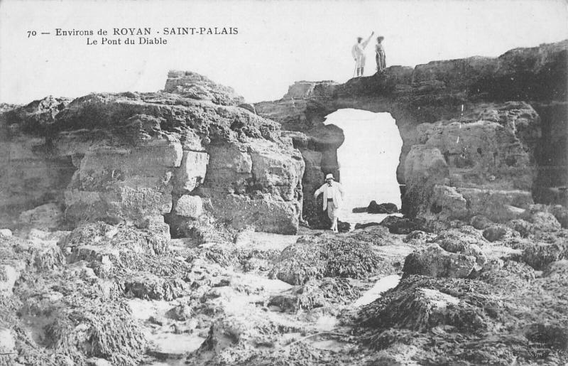 Carte postale ancienne Environs De Royan - Saint Palais - Le Pont Du Diable à Royan