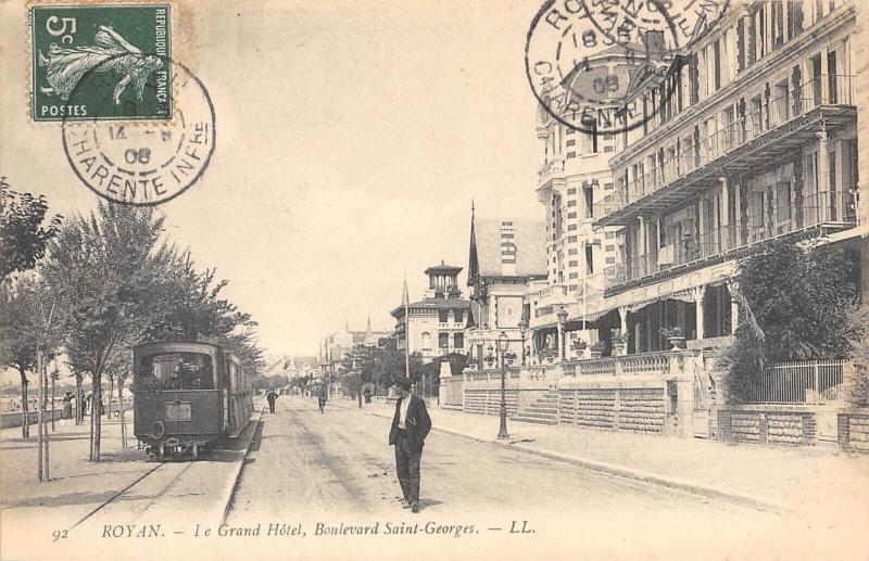 Carte postale ancienne Royan - Le Grand Hotel - Boulevard Saint Georges - Train à Royan