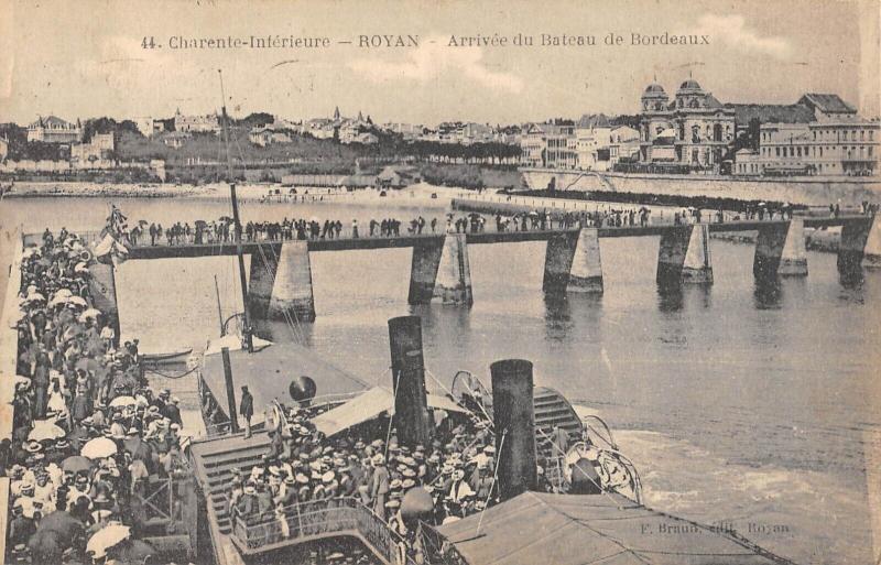 Carte postale ancienne Royan - Arrivee Du Bateau De Bordeaux à Royan