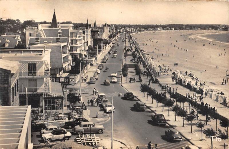 Carte postale ancienne Royan - Boulevard Frederic Garnier à Royan