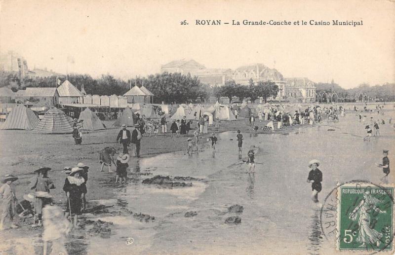 Carte postale ancienne Royan - La Grande Conche Et Le Casino à Royan