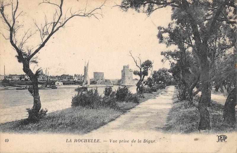 Carte postale ancienne La Rochelle - Vue Prise De La Digue à La Rochelle