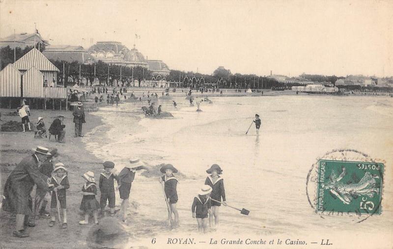 Carte postale ancienne Royan - La Grande Conche Et Le Casino à Royan