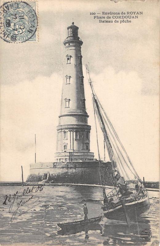 Carte postale ancienne Environs De Royan - Phare De Cordouan - Bateau De Peche à Royan